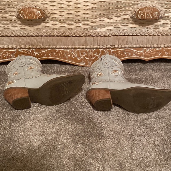 Dingo Size 7 boho floral cowboy boots - Picture 3 of 4